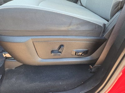 2023 RAM 1500 Classic SLT Crew Cab 4x4 5'7' Box