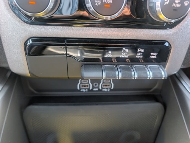 2026 RAM 1500 Big Horn Crew Cab 4x4 5'7' Box