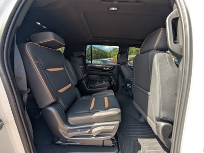 2023 GMC Yukon XL 4WD AT4