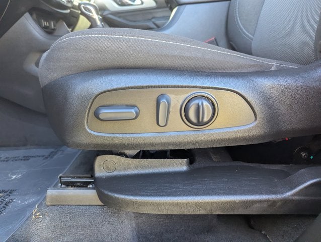 2023 Chevrolet Traverse FWD LT Cloth