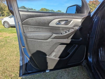 2023 Chevrolet Traverse FWD LT Cloth