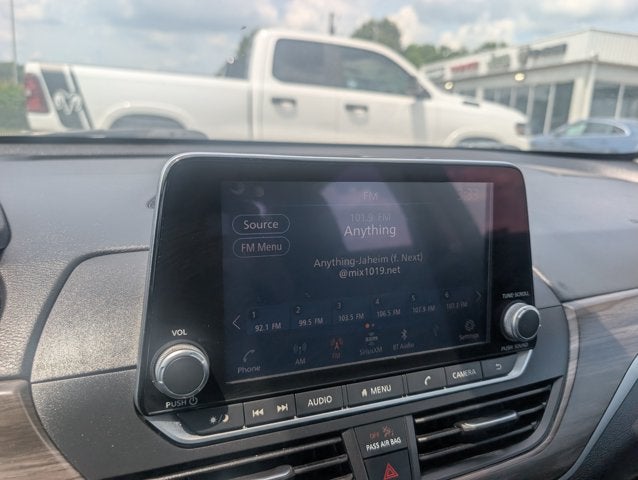 2025 Nissan Altima SV FWD