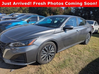 2024 Nissan Altima SV FWD