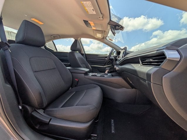 2025 Nissan Altima SV FWD