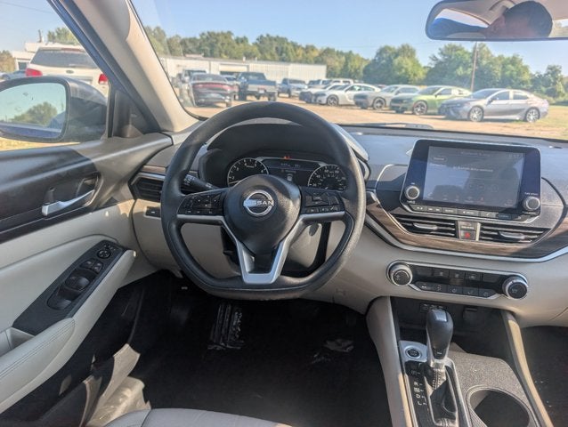2025 Nissan Altima SV FWD