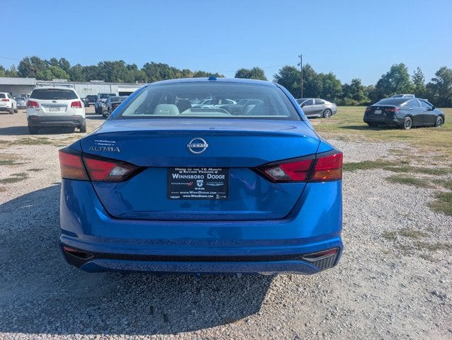 2025 Nissan Altima SV FWD