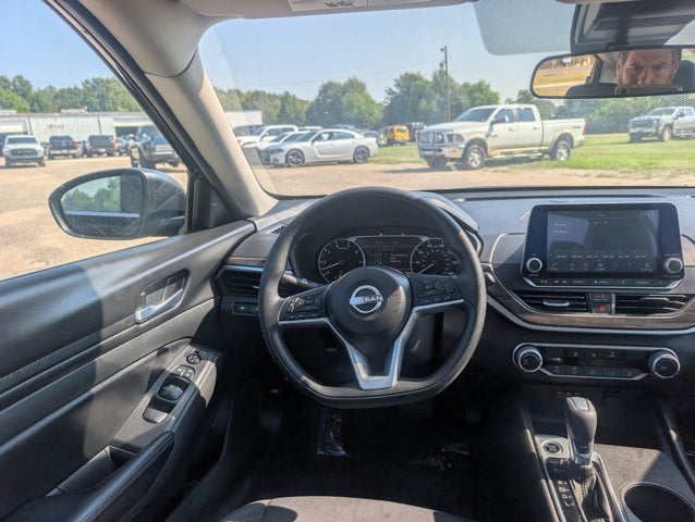 2025 Nissan Altima SV FWD