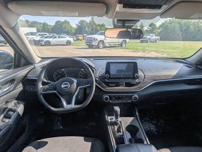 2025 Nissan Altima SV FWD
