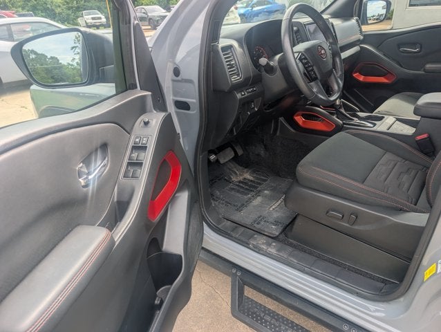2024 Nissan Frontier Crew Cab PRO-X 4x2