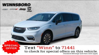 2024 Chrysler Pacifica Hybrid Select