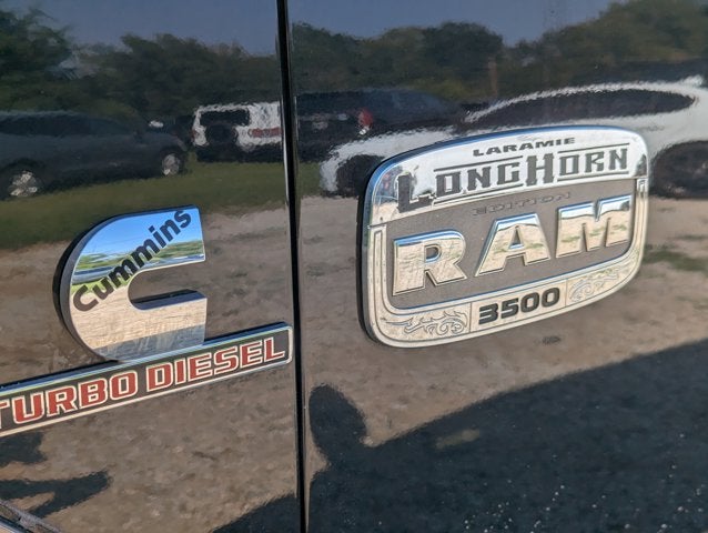 2018 RAM 3500 Laramie Longhorn Crew Cab 4x4 8' Box