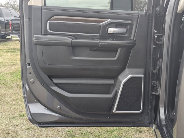 2024 RAM 2500 Laramie Crew Cab 4x4 6'4' Box