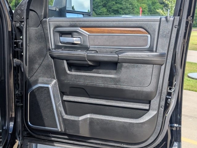 2024 RAM 2500 Laramie Crew Cab 4x4 6'4' Box