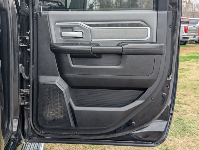 2022 RAM 2500 Big Horn Crew Cab 4x4 8' Box