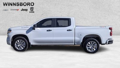 2022 Chevrolet Silverado 1500 4WD Crew Cab Short Bed Custom