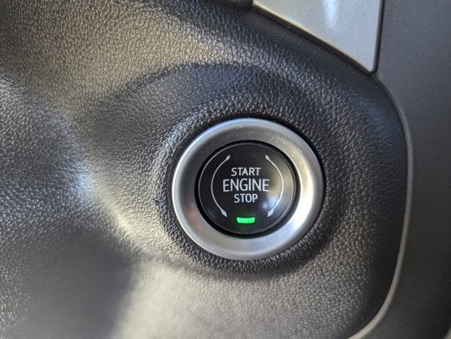 2022 Chevrolet Silverado 1500 4WD Crew Cab Short Bed Custom