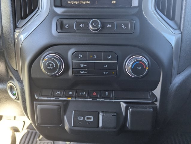 2022 Chevrolet Silverado 1500 4WD Crew Cab Short Bed Custom