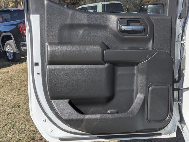 2022 Chevrolet Silverado 1500 4WD Crew Cab Short Bed Custom