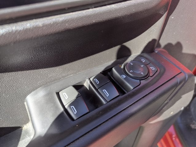 2020 Chevrolet Silverado 1500 4WD Crew Cab Short Bed Custom