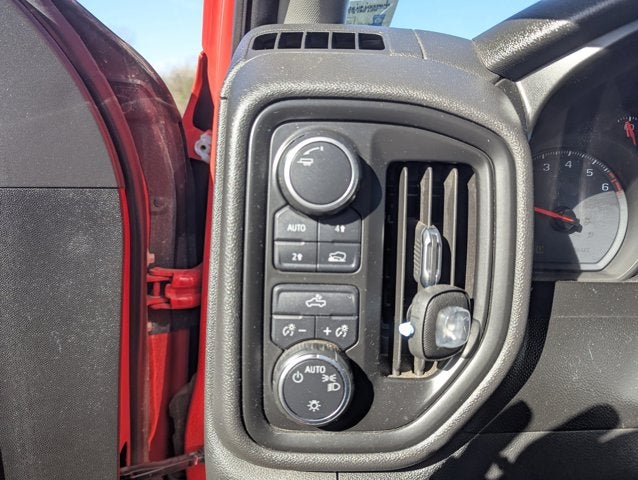 2020 Chevrolet Silverado 1500 4WD Crew Cab Short Bed Custom