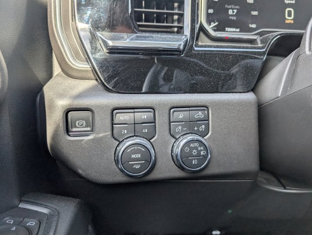 2023 GMC Sierra 1500 4WD Crew Cab Standard Box SLT