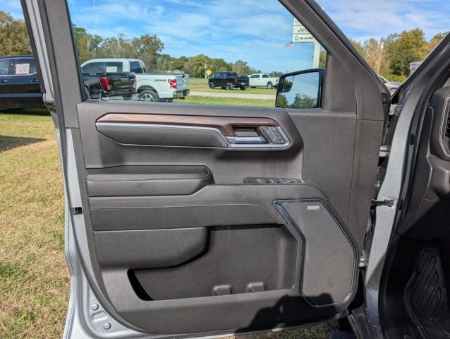 2023 GMC Sierra 1500 4WD Crew Cab Standard Box SLT