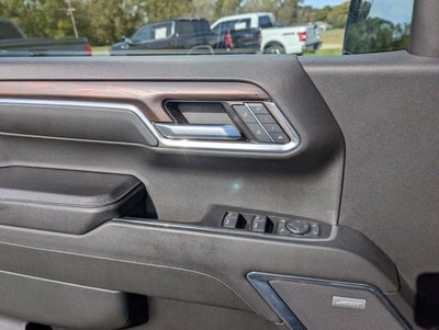 2023 GMC Sierra 1500 4WD Crew Cab Standard Box SLT