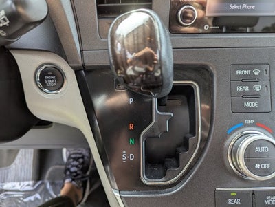 2020 Toyota Sienna XLE