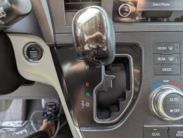 2020 Toyota Sienna XLE