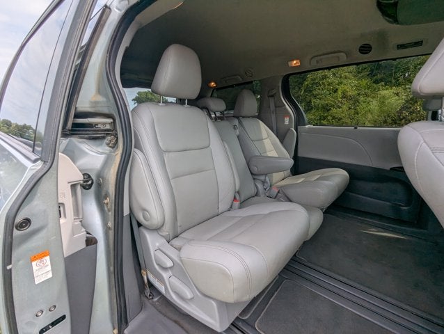 2020 Toyota Sienna XLE