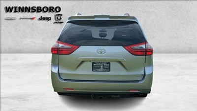 2020 Toyota Sienna XLE