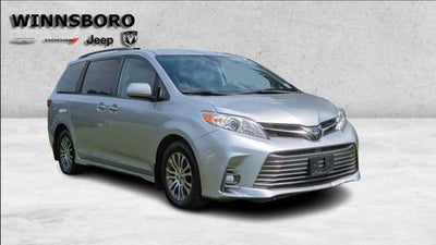 2020 Toyota Sienna XLE