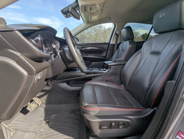 2022 Buick Envision FWD Essence