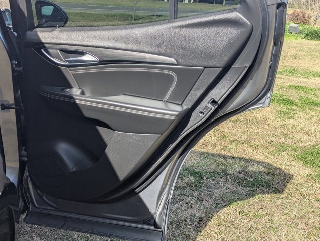 2022 Buick Envision FWD Essence